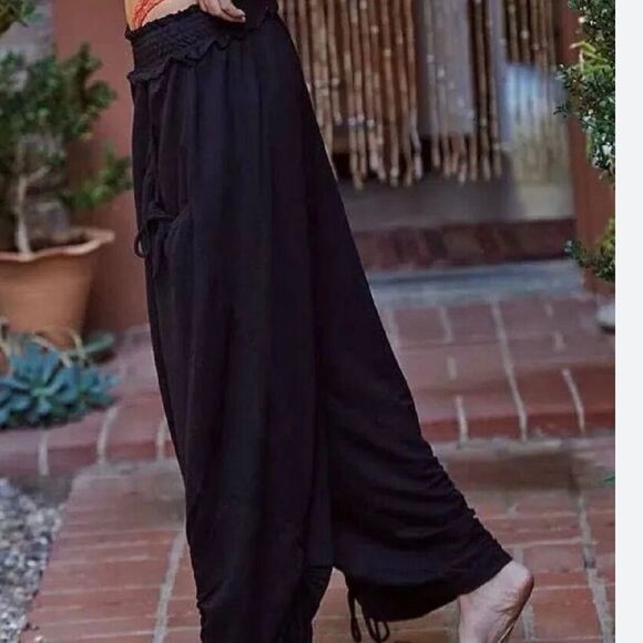 Free People Beach I’m So Fly Pants - Picture 2 of 6